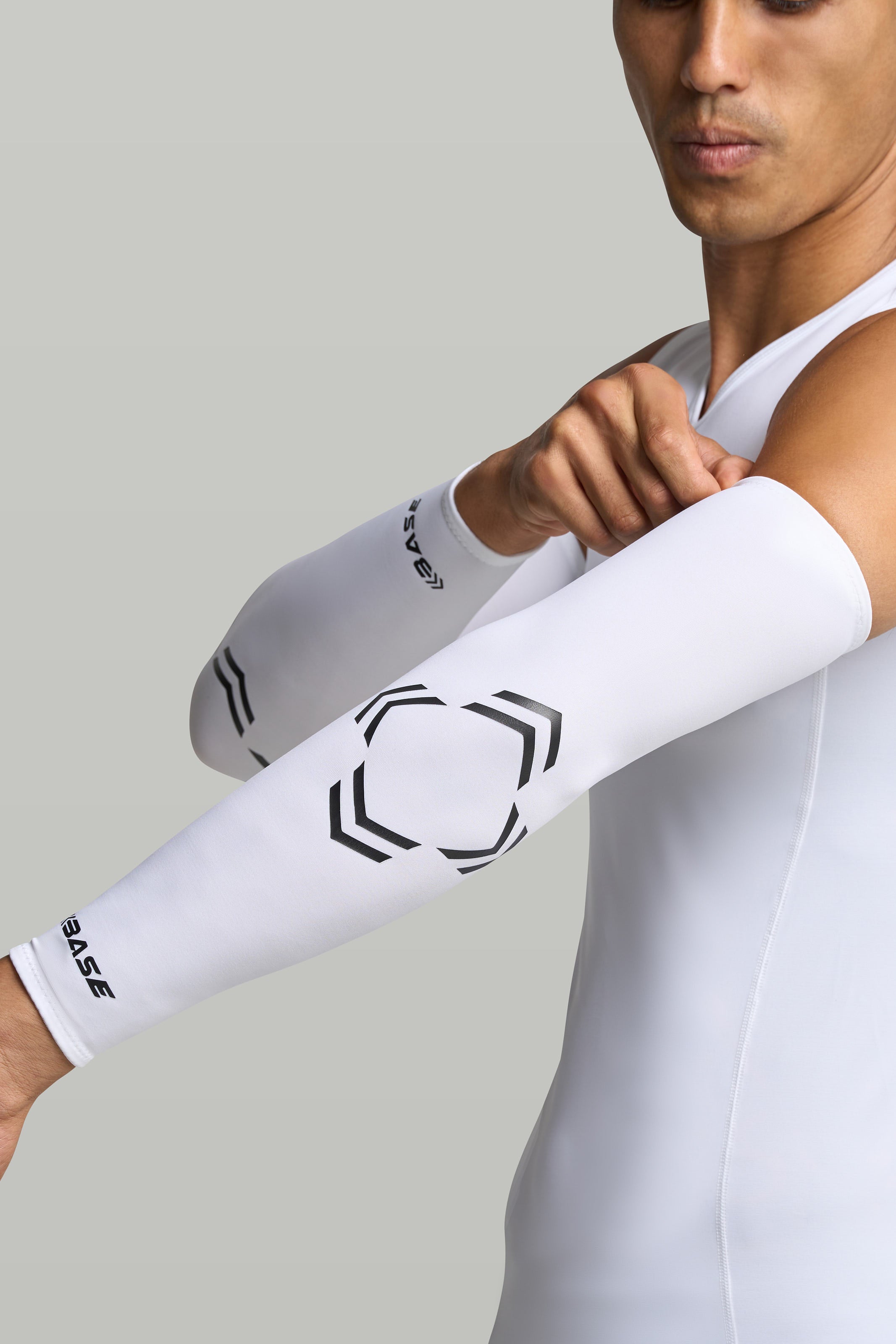 BASE Compression Arm Sleeve (Pair) - White