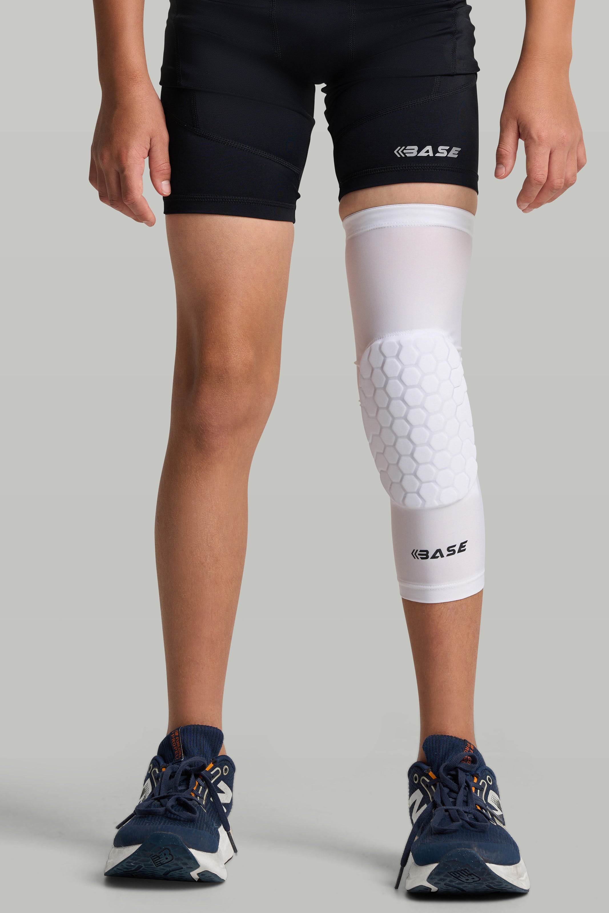 BASE Core Square Padded Knee Guard White | 15-20mmHg