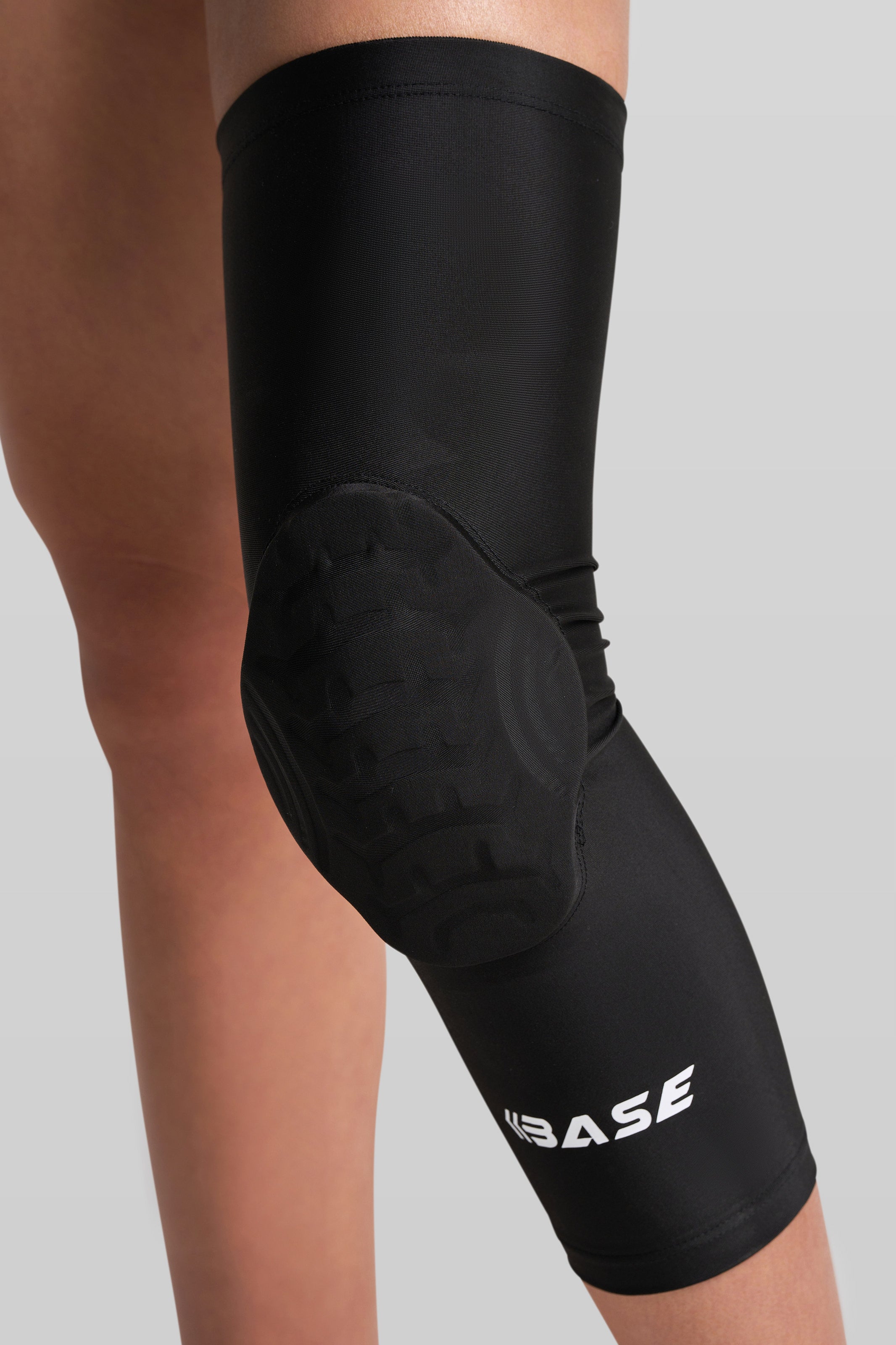 BASE Compression &quot;CURVED&quot; Padded Knee Guard (Single) - Black