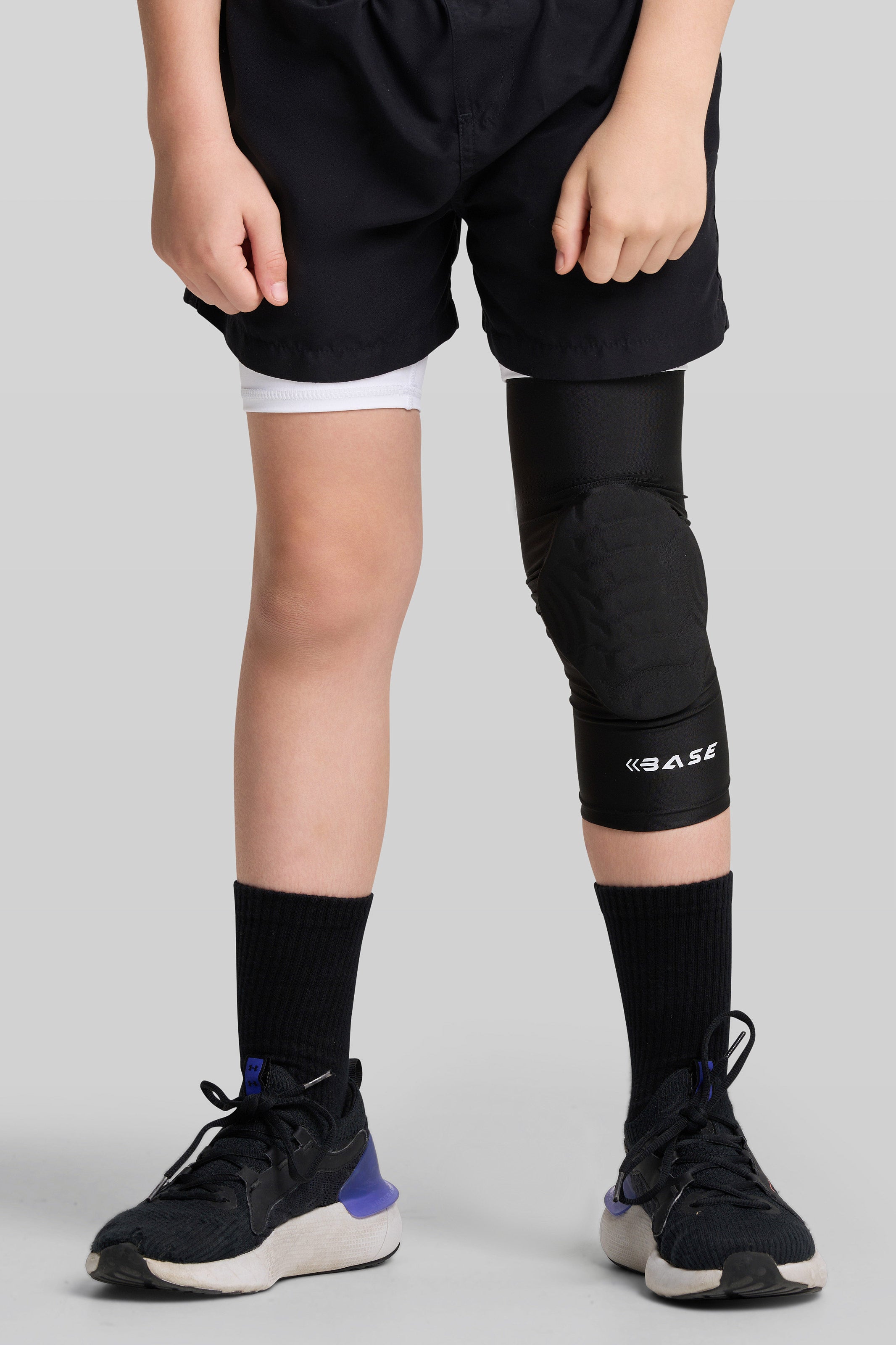 BASE Compression &quot;CURVED&quot; Padded Knee Guard (Single) - Black