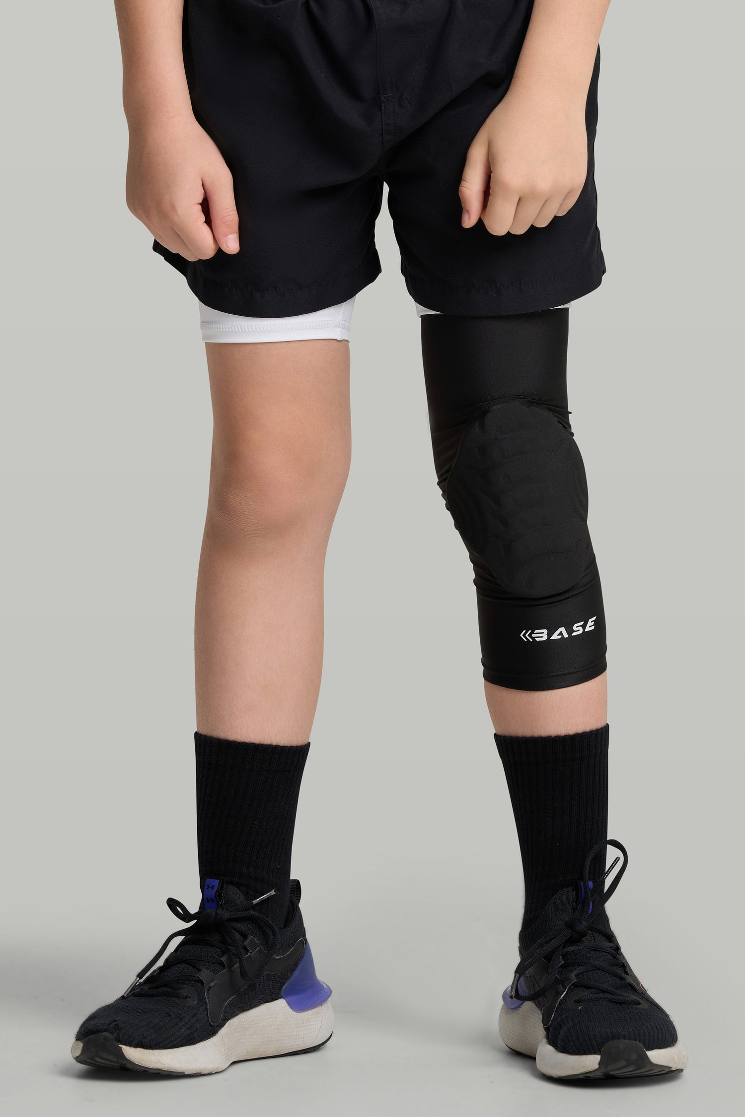 BASE Compression &quot;CURVED&quot; Padded Knee Guard (Single) - Black